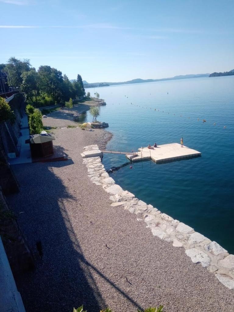 Little Suite Near Lake ヴェルバーニア エクステリア 写真